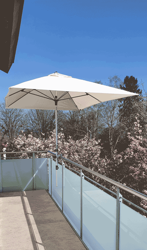Sonnenschirm Geländer Balkon Neupositionierung